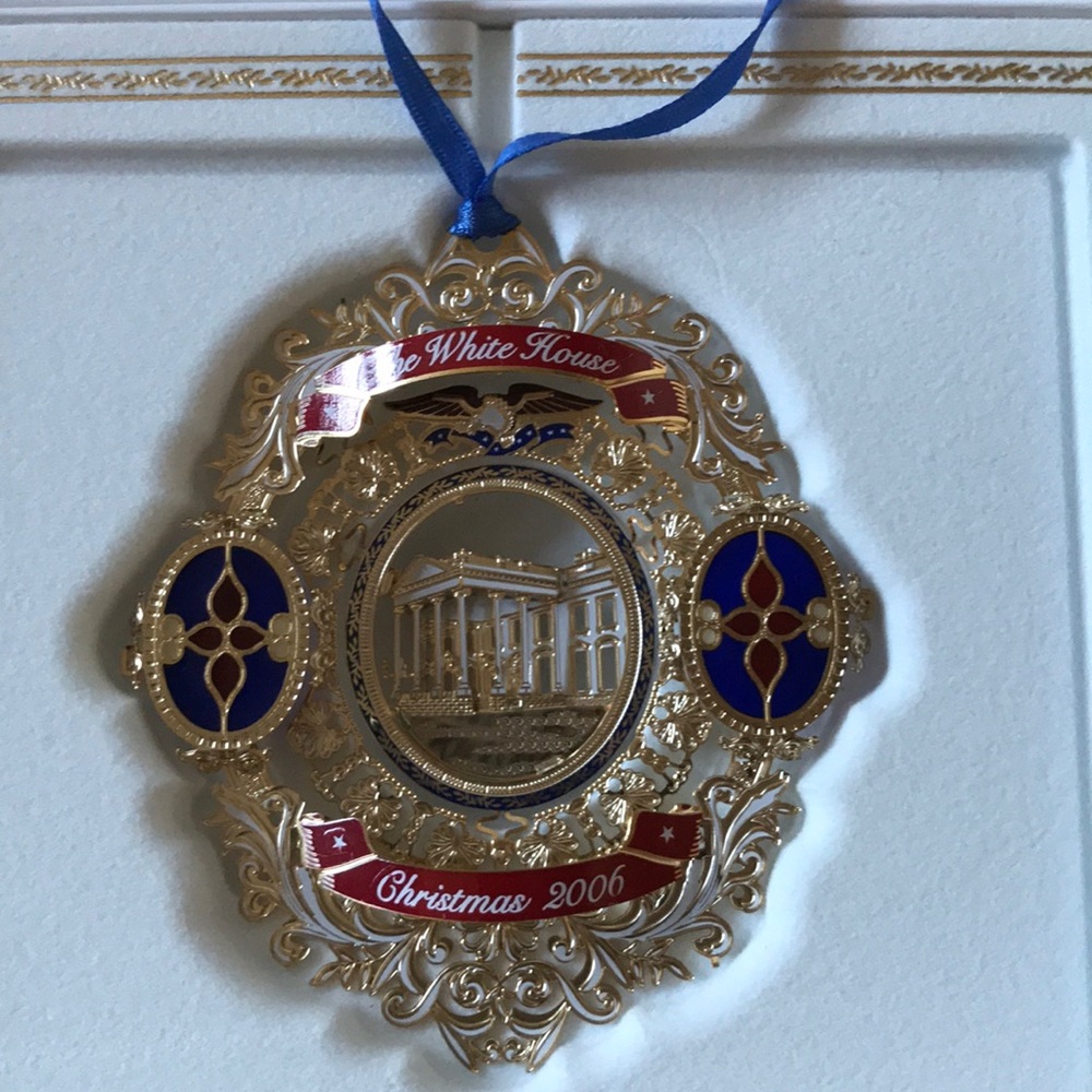 NWT White House  Christmas ornament 2006